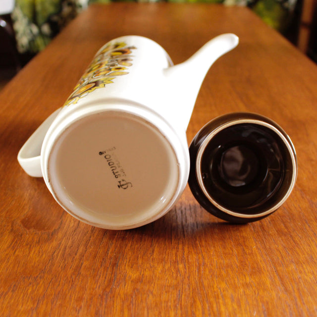 ヴィンテージ食器で暮らしに彩りを添える。【J&G MEAKIN】イギリス製ビンテージ・コーヒーポット【フラワー柄】レトロ食器アンティーク雑貨ブロカント002113