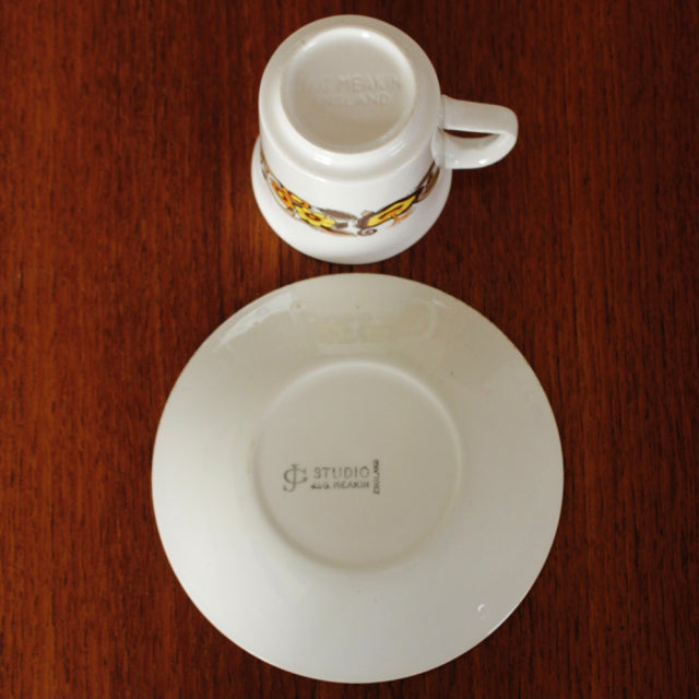 【再入荷】ヴィンテージ食器で暮らしに彩りを添える。【J&G MEAKIN】イギリス製ビンテージ・カップ&ソーサー【フラワー柄】レトロ食器アンティーク雑貨ブロカント002113b