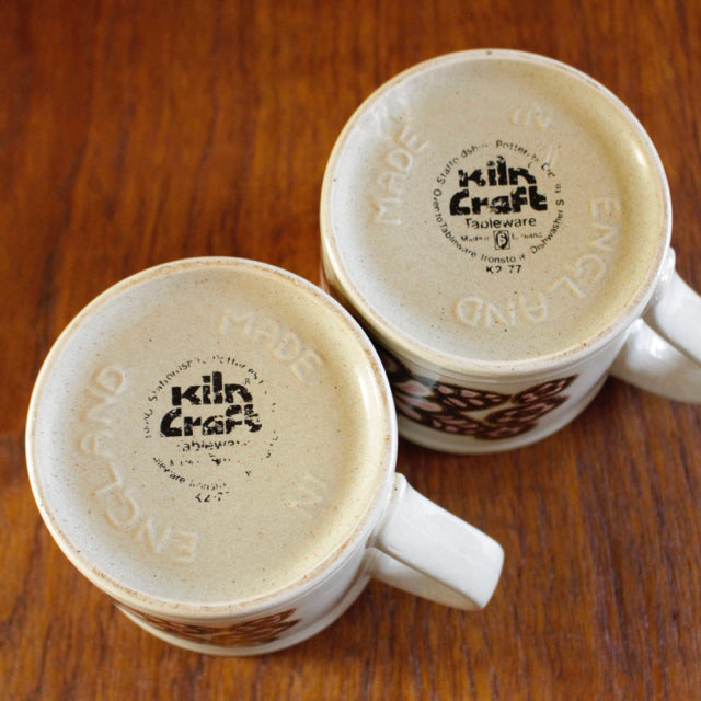 ヴィンテージ食器で暮らしに彩りを添える。イギリス製【Kiln Craft社製】ビンテージ・マグカップ2個セット【花柄】食器アンティーク雑貨ブロカント004177
