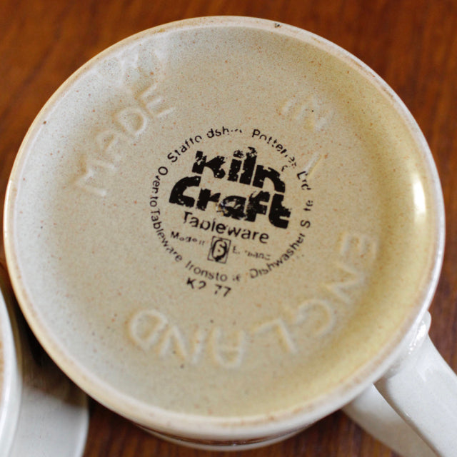 ヴィンテージ食器で暮らしに彩りを添える。イギリス製【Kiln Craft社製】ビンテージ・マグカップ2個セット【花柄】食器アンティーク雑貨ブロカント004177