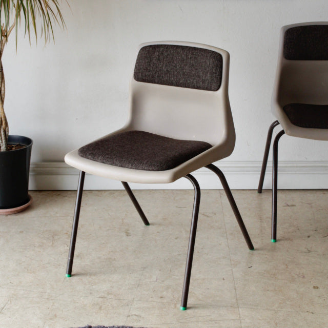 HostessFurnitureスタッキングチェア【張替・クション補強済み】　商品番号【007053c/d】