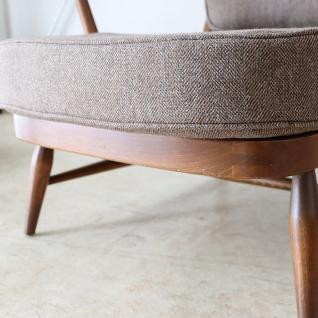 アーコール（ERCOL）イージーチェア・1シーター　日本が世界に誇る尾州ウールにて張替済み　商品番号【009028】