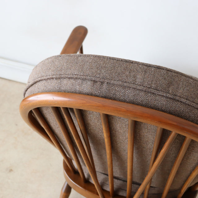 アーコール（ERCOL）イージーチェア・1シーター　日本が世界に誇る尾州ウールにて張替済み　商品番号【009028】