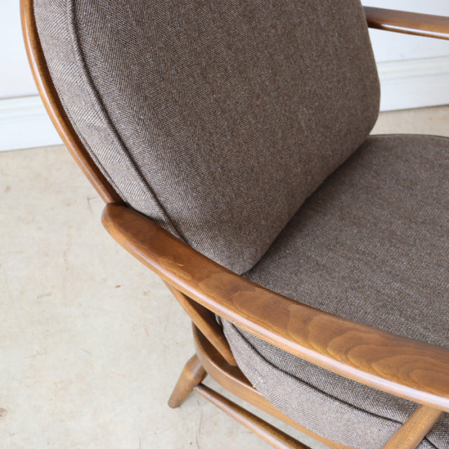 アーコール（ERCOL）イージーチェア・1シーター　日本が世界に誇る尾州ウールにて張替済み　商品番号【009028】