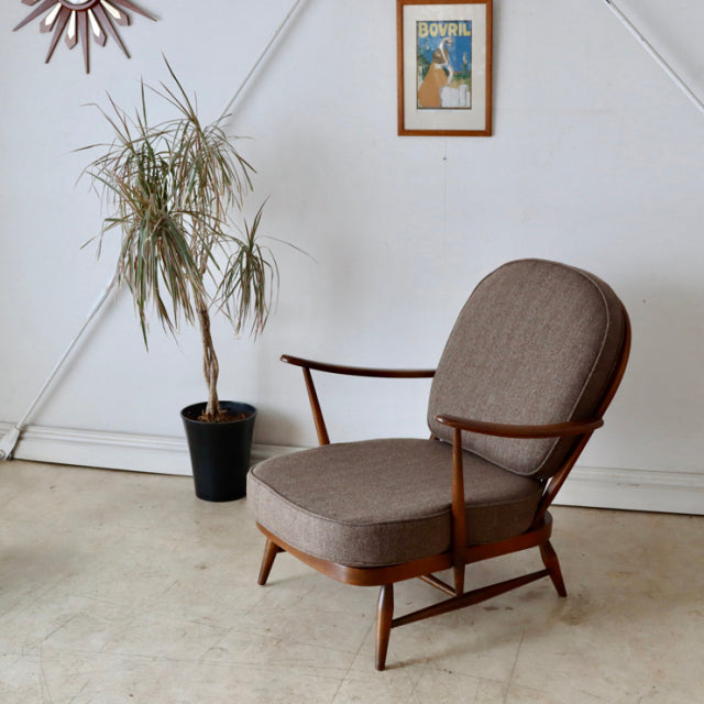 アーコール（ERCOL）イージーチェア・1シーター　日本が世界に誇る尾州ウールにて張替済み　商品番号【009028】