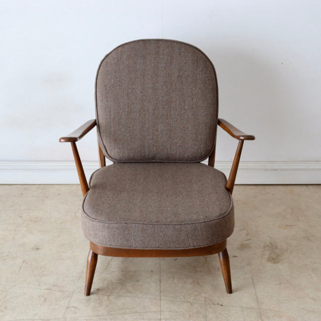 アーコール（ERCOL）イージーチェア・1シーター　日本が世界に誇る尾州ウールにて張替済み　商品番号【009028】