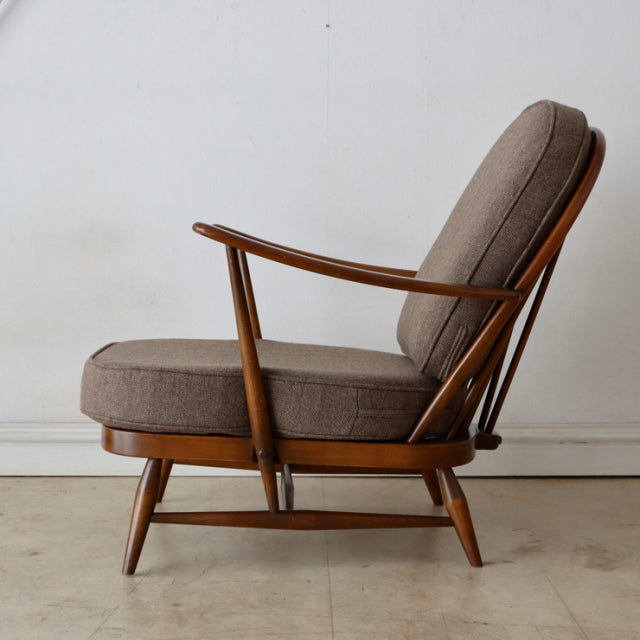 アーコール（ERCOL）イージーチェア・1シーター　日本が世界に誇る尾州ウールにて張替済み　商品番号【009028】
