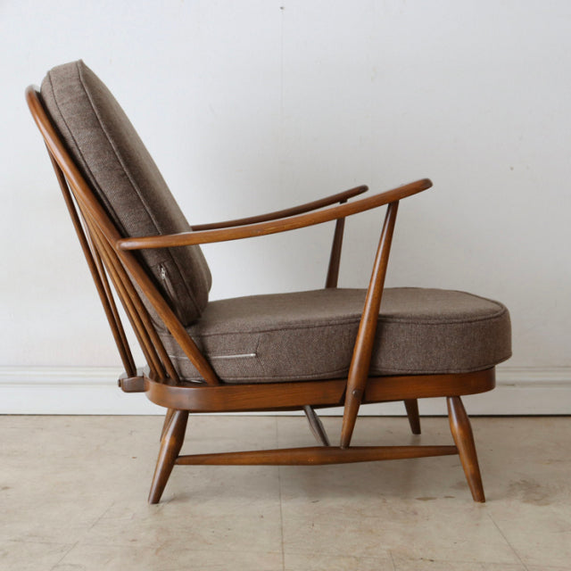 アーコール（ERCOL）イージーチェア・1シーター　日本が世界に誇る尾州ウールにて張替済み　商品番号【009028】