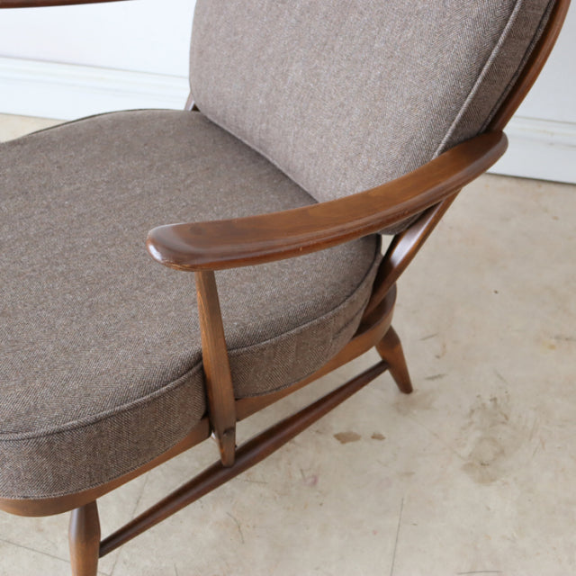 アーコール（ERCOL）イージーチェア・1シーター　日本が世界に誇る尾州ウールにて張替済み　商品番号【009028】