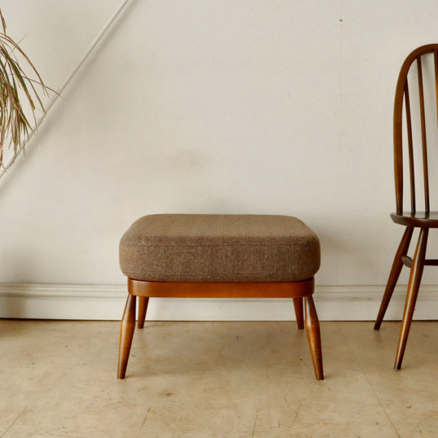 アーコール（ERCOL）スツール・オットマン　日本が世界に誇る尾州ウールにて張替済み　商品番号【020050】