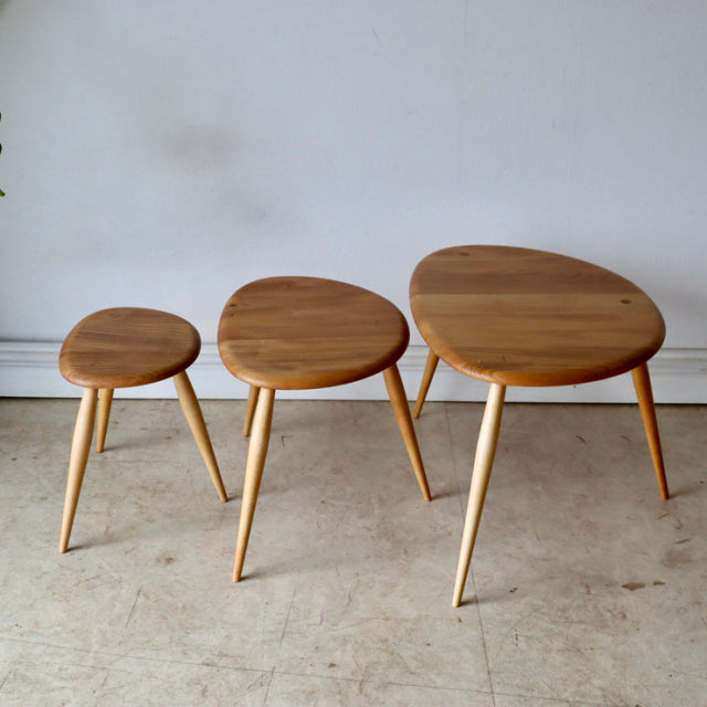 【美品】アーコール（ERCOL）ネストテーブル　商品番号【021057】