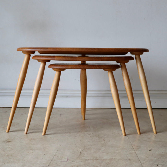 【美品】アーコール（ERCOL）ネストテーブル　商品番号【021057】