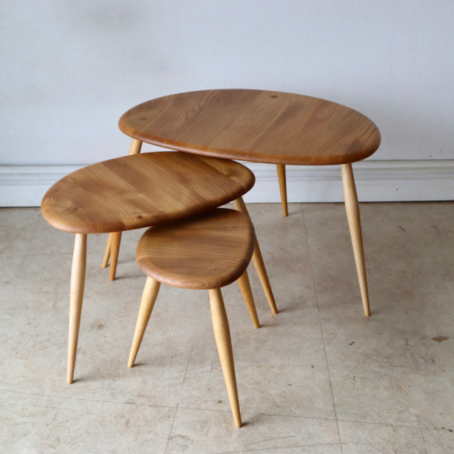 【美品】アーコール（ERCOL）ネストテーブル　商品番号【021057】