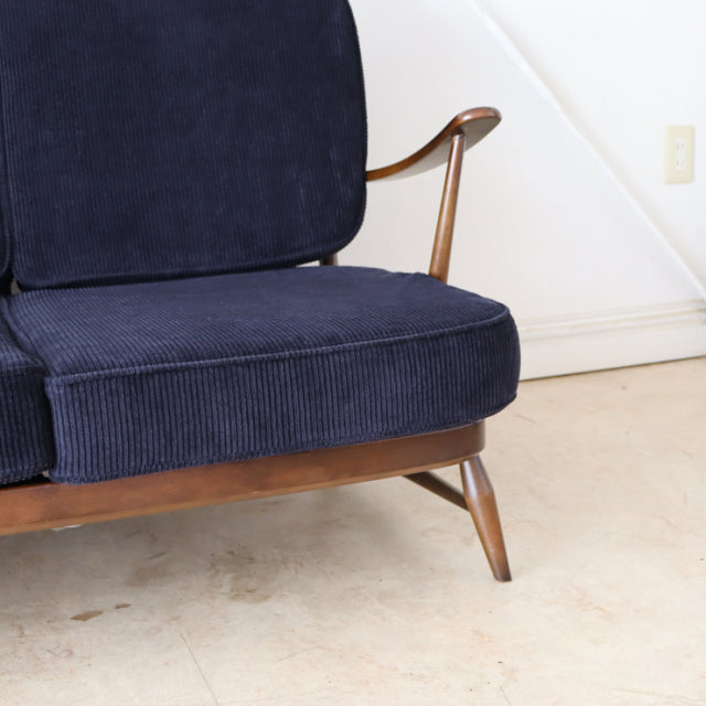 アーコール（ERCOL）３シーターソファ　遠州産の太畝コーデュロイにて張替え済み　商品番号【021079】