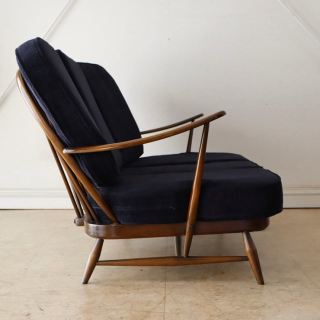 アーコール（ERCOL）３シーターソファ　遠州産の太畝コーデュロイにて張替え済み　商品番号【021079】