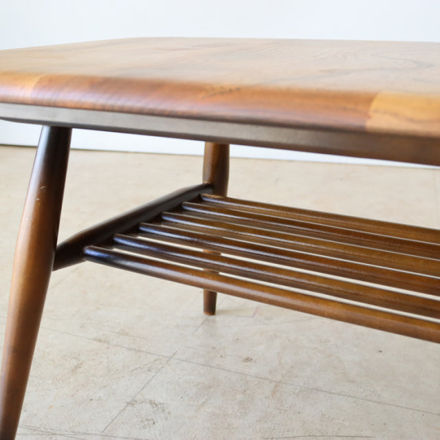 アーコール（Ercol）無垢コーヒーテーブル・マガジンラック付き【ブラウン】商品番号【021081】