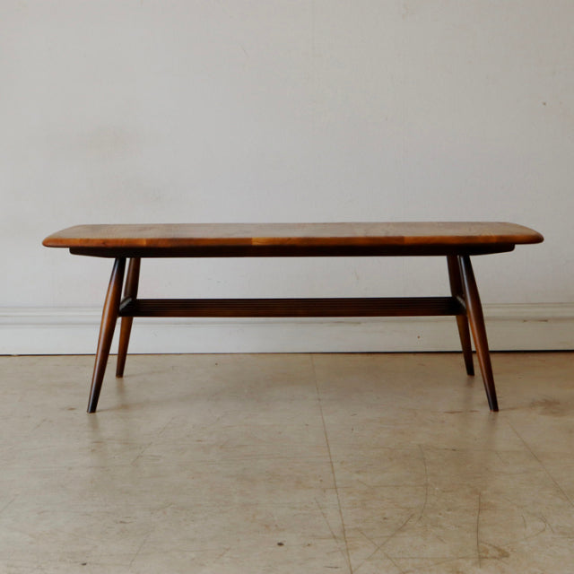 アーコール（Ercol）無垢コーヒーテーブル・マガジンラック付き【ブラウン】商品番号【021081】