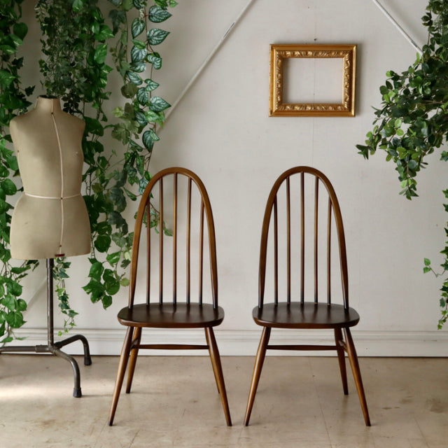 アーコール（ERCOL）製ビンテージのクエーカーチェア・ブラウン