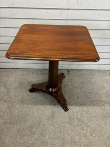 【comingsoon!】　VICTORIAN OCCASSIONAL TABLE ItemCode-AVON15 | 送料込