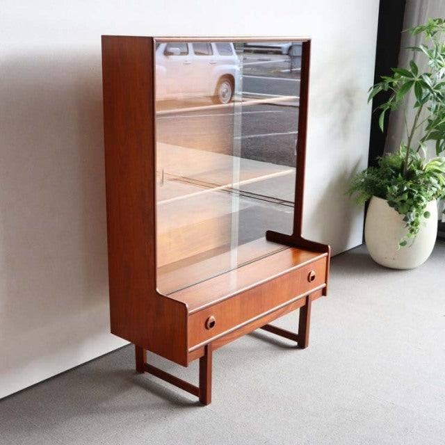 H様専用　ニッチを極めるとはこういうことですか！？　ターニッジTURNIDGE社のディスプレイキャビネット　商品番号25010
