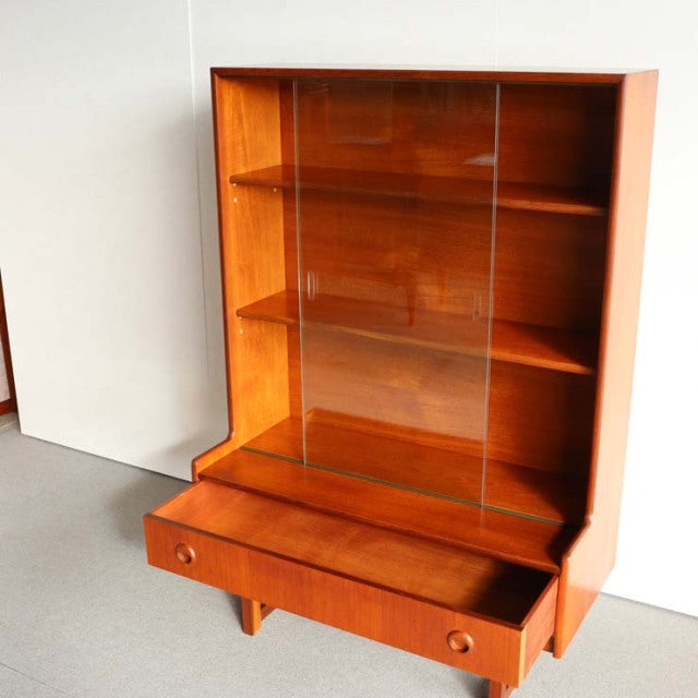 H様専用　ニッチを極めるとはこういうことですか！？　ターニッジTURNIDGE社のディスプレイキャビネット　商品番号25010