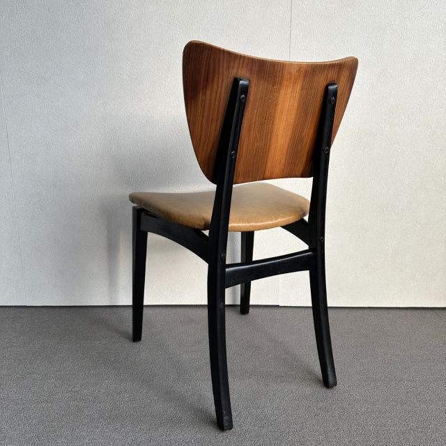 武骨な感じが良い。座面の色も良いんです！　Vintage Chair 1950's　商品番号23145a