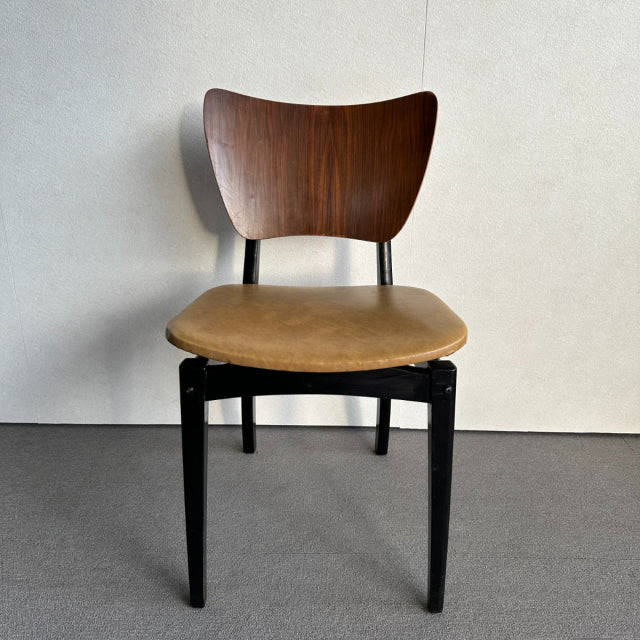 武骨な感じが良い。座面の色も良いんです！　Vintage Chair 1950's　商品番号23145a