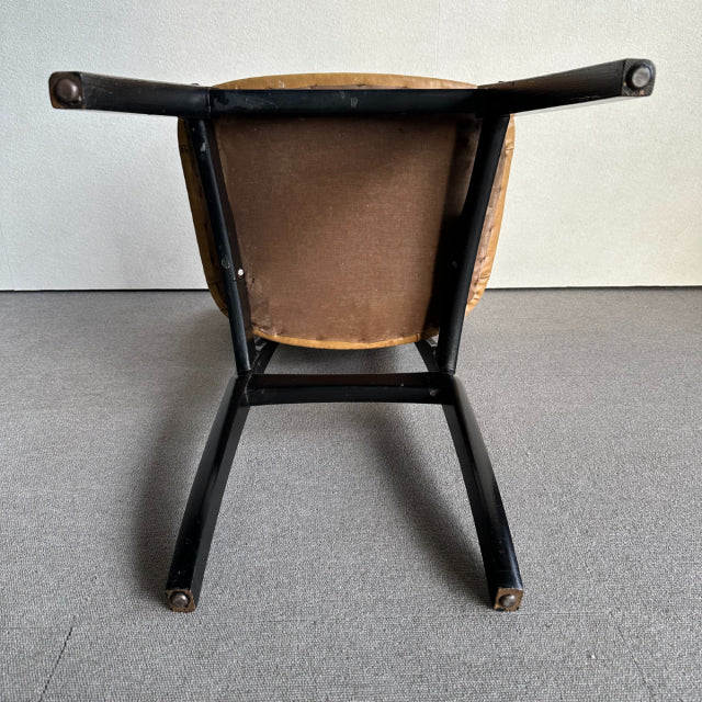 武骨な感じが良い。座面の色も良いんです！　Vintage Chair 1950's　商品番号23145a