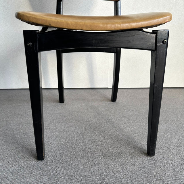 武骨な感じが良い。座面の色も良いんです！　Vintage Chair 1950's　商品番号23145a