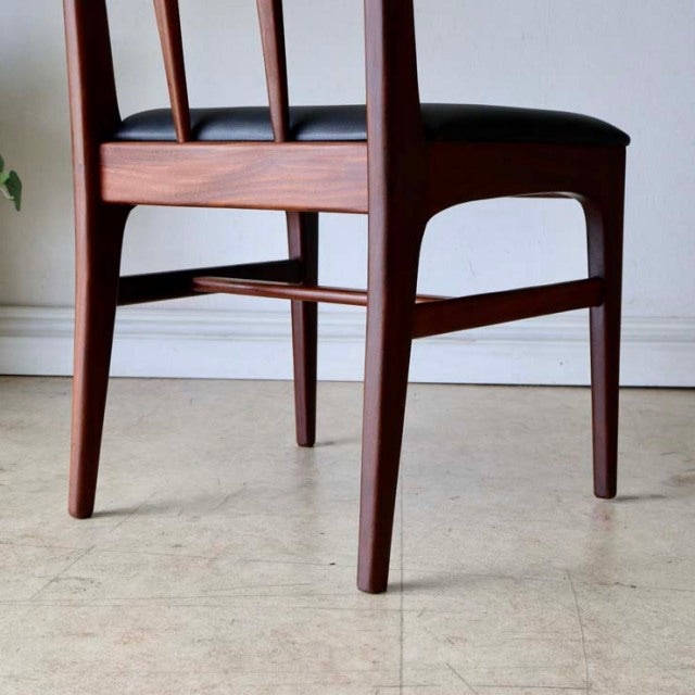 Set of four mid-century vintage teak dining chairs by A.Younger Ltd., British design with slender legs and clean lines,.