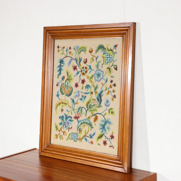 【comingsoon!】　FLORAL EMBROIDERED PICTURE　ItemCode-GLEN1