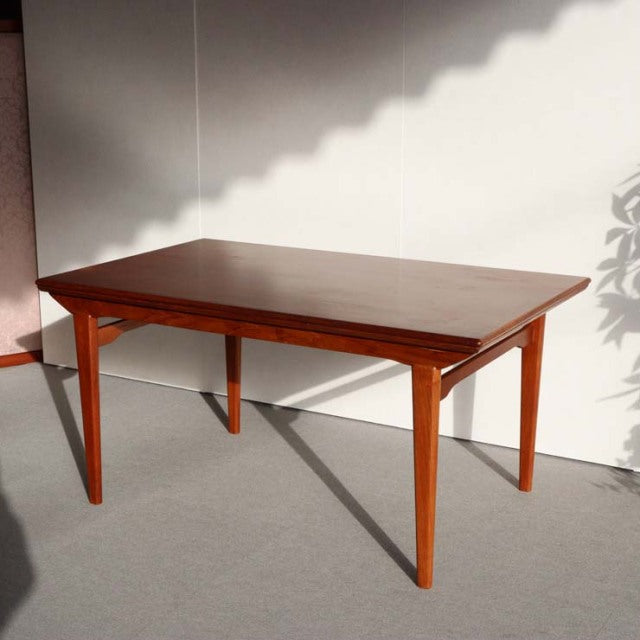 Aerthoj Jensen AND Molholm Herningダイニングテーブル    のちBoConcept ItemCode-23128