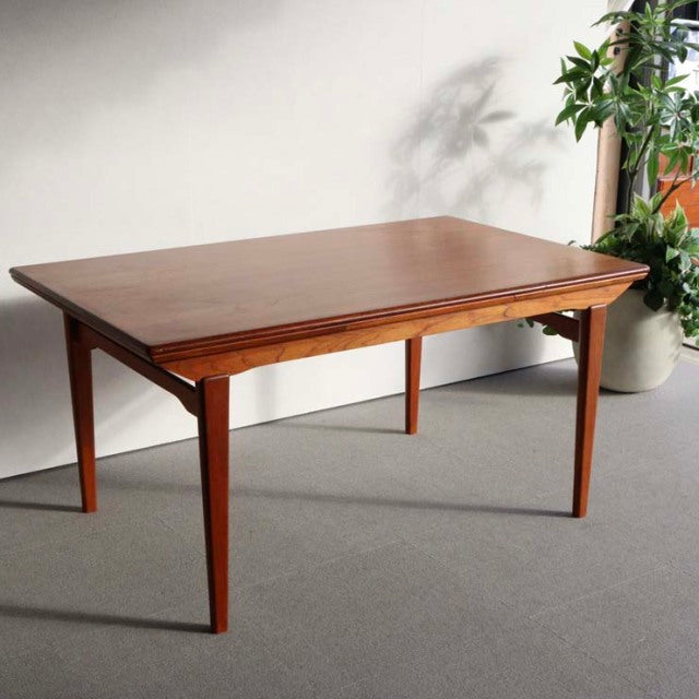 Aerthoj Jensen AND Molholm Herningダイニングテーブル    のちBoConcept ItemCode-23128