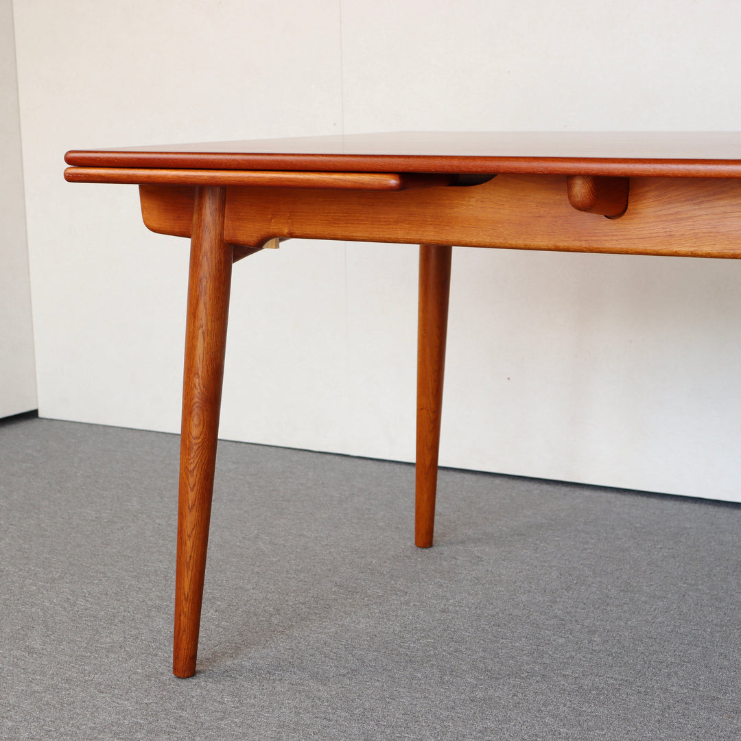 【倉庫販売】Danish Dining table by Hans J. Wegner | KLAR64