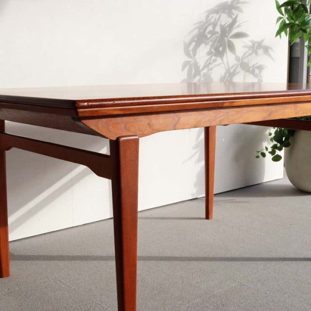 Aerthoj Jensen AND Molholm Herningダイニングテーブル    のちBoConcept ItemCode-23128
