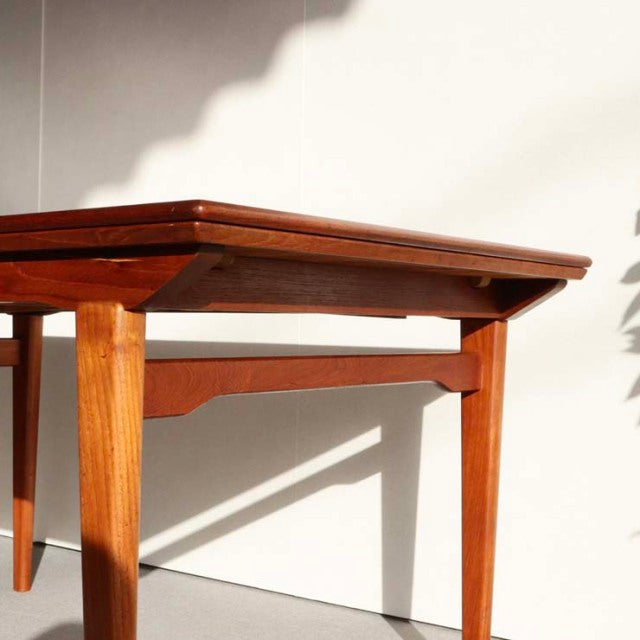 Aerthoj Jensen AND Molholm Herningダイニングテーブル    のちBoConcept ItemCode-23128