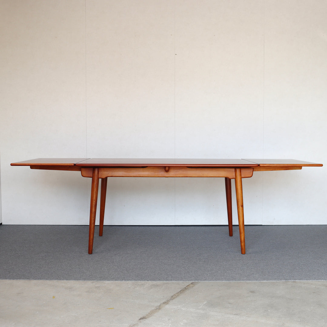 【倉庫販売】Danish Dining table by Hans J. Wegner | KLAR64