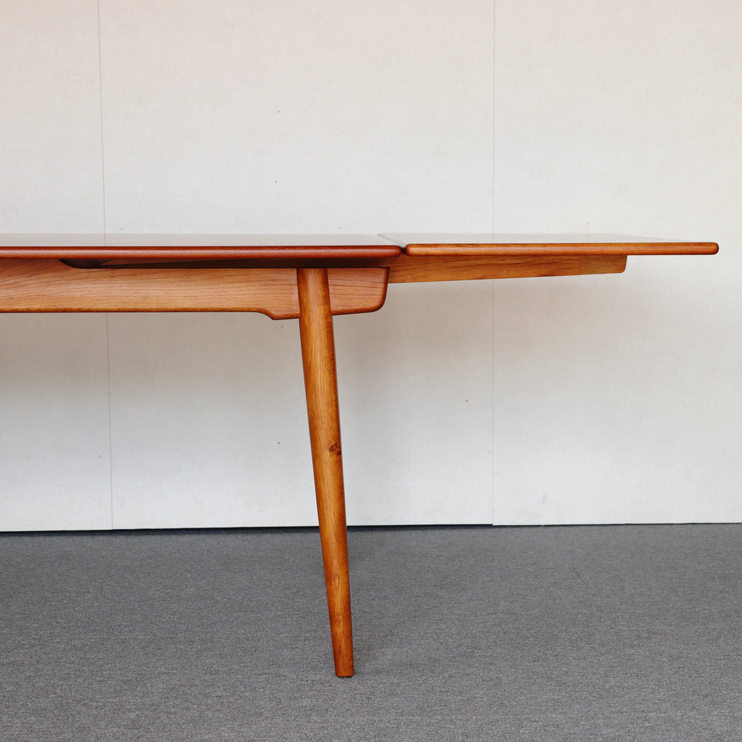 【倉庫販売】Danish Dining table by Hans J. Wegner | KLAR64