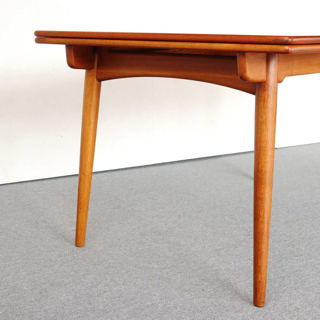 【倉庫販売】Danish Dining table by Hans J. Wegner | KLAR64