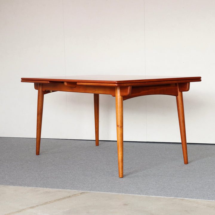 【倉庫販売】Danish Dining table by Hans J. Wegner | KLAR64
