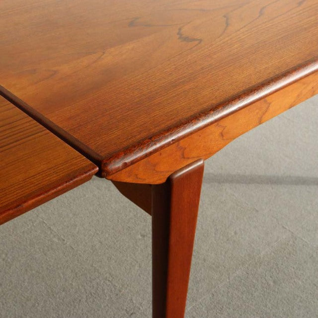 Aerthoj Jensen AND Molholm Herningダイニングテーブル    のちBoConcept ItemCode-23128