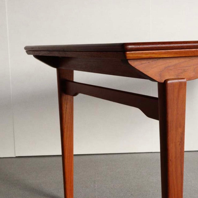 Aerthoj Jensen AND Molholm Herningダイニングテーブル    のちBoConcept ItemCode-23128