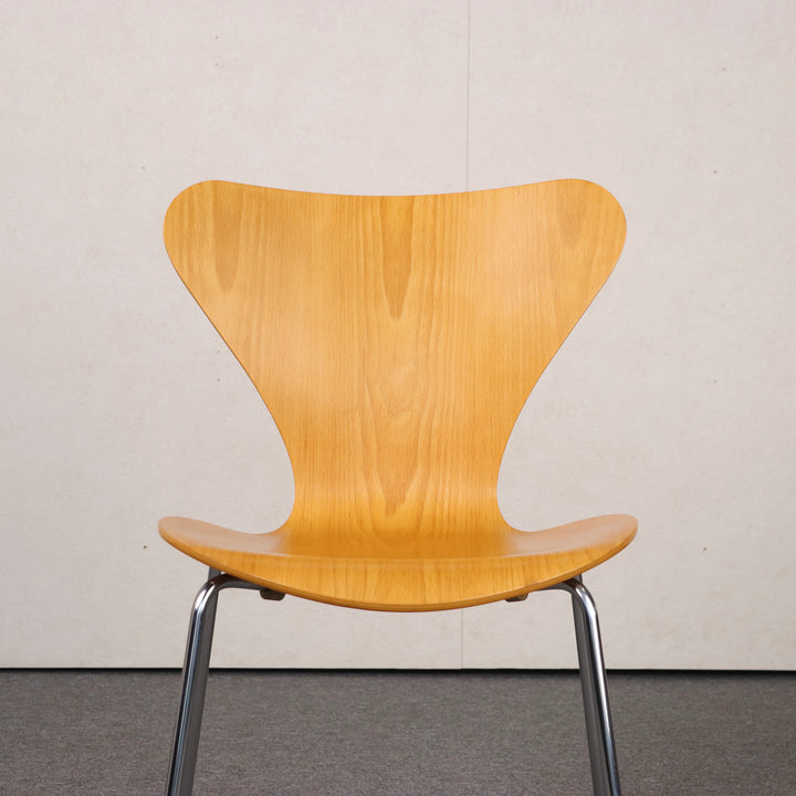 【comingsoon!】Danish Dining chair 'Serie 7' by Arne Jacobsen | KLAR126a