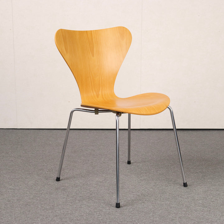 【comingsoon!】Danish Dining chair 'Serie 7' by Arne Jacobsen | KLAR126a