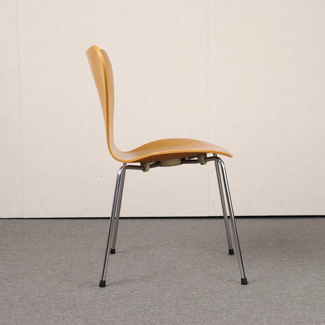 【comingsoon!】Danish Dining chair 'Serie 7' by Arne Jacobsen | KLAR126a