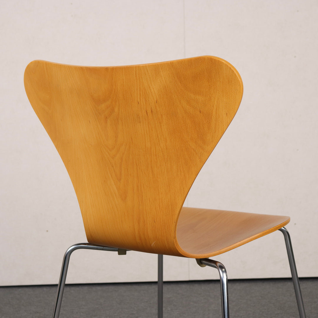 【comingsoon!】Danish Dining chair 'Serie 7' by Arne Jacobsen | KLAR126a