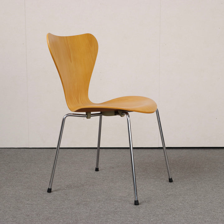 【comingsoon!】Danish Dining chair 'Serie 7' by Arne Jacobsen | KLAR126a