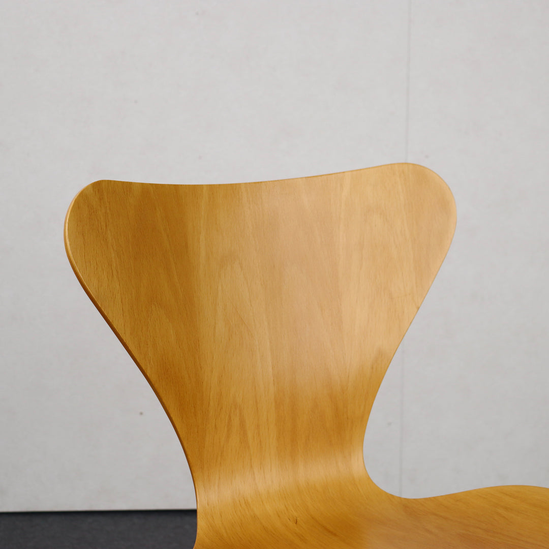 【comingsoon!】Danish Dining chair 'Serie 7' by Arne Jacobsen | KLAR126b