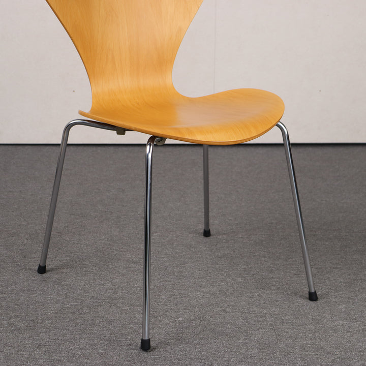 【comingsoon!】Danish Dining chair 'Serie 7' by Arne Jacobsen | KLAR126b