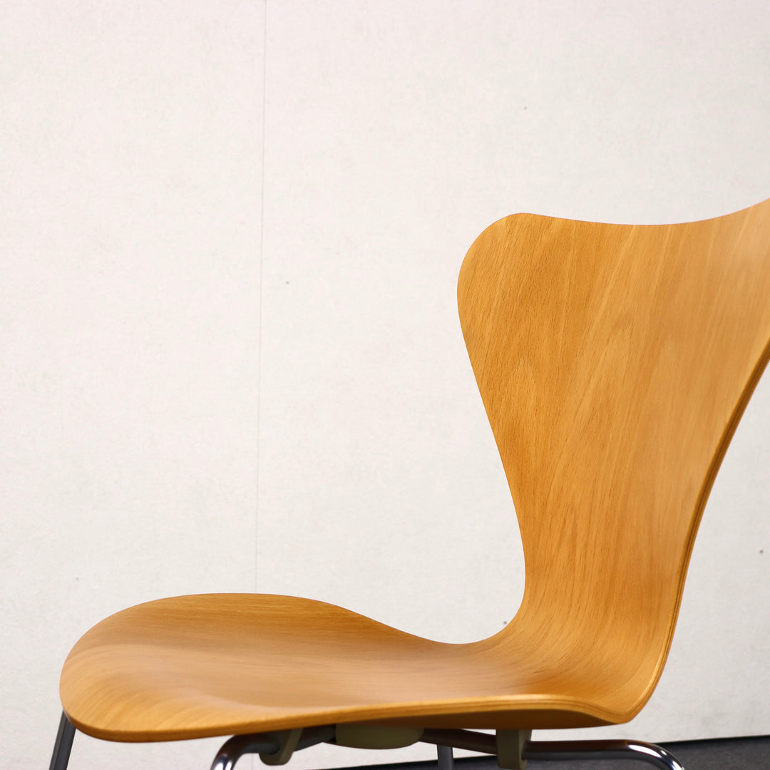 【comingsoon!】Danish Dining chair 'Serie 7' by Arne Jacobsen | KLAR126b